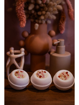 Bombe de bain Moussante Pomme d'amour enrichie en beurre de karité